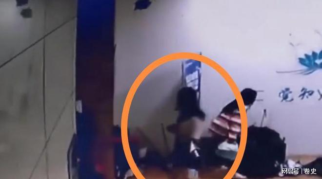 警方已介入洗浴中心回应更多细节已曝光AG真人app男子误入女澡堂后续！(图5)