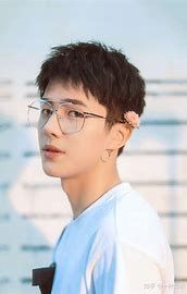 全网热议这届丈夫被改造得太离谱了！AG真人平台婚后男人精致变形记引(图3)